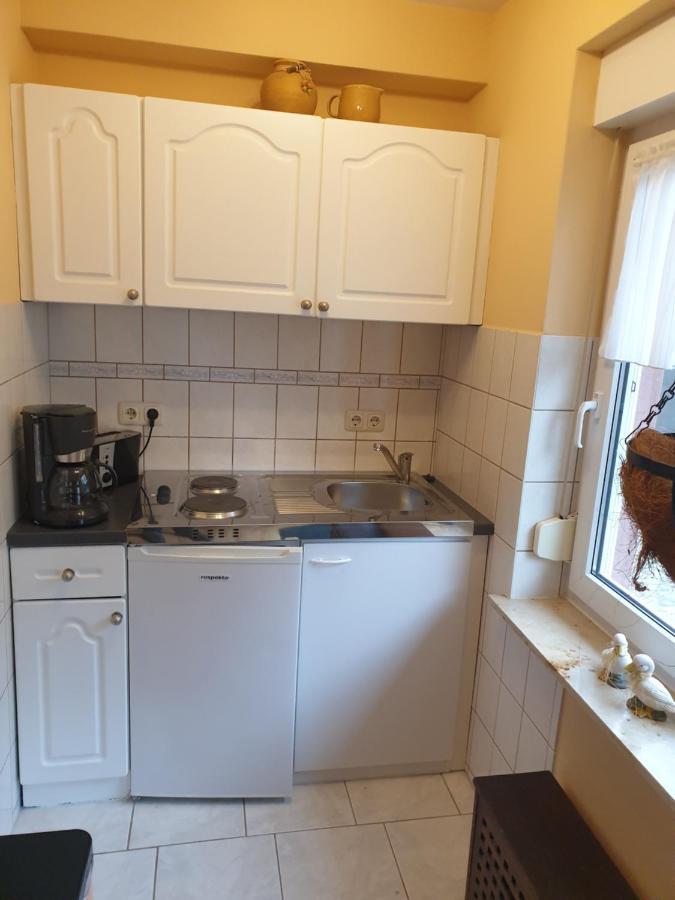 Ferienzimmer Huehnernest Hirtenweg 3 Zingst Buitenkant foto